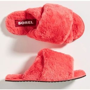 Sorel Mail Run Faux Fur Slippers in Blush Pink - Coral